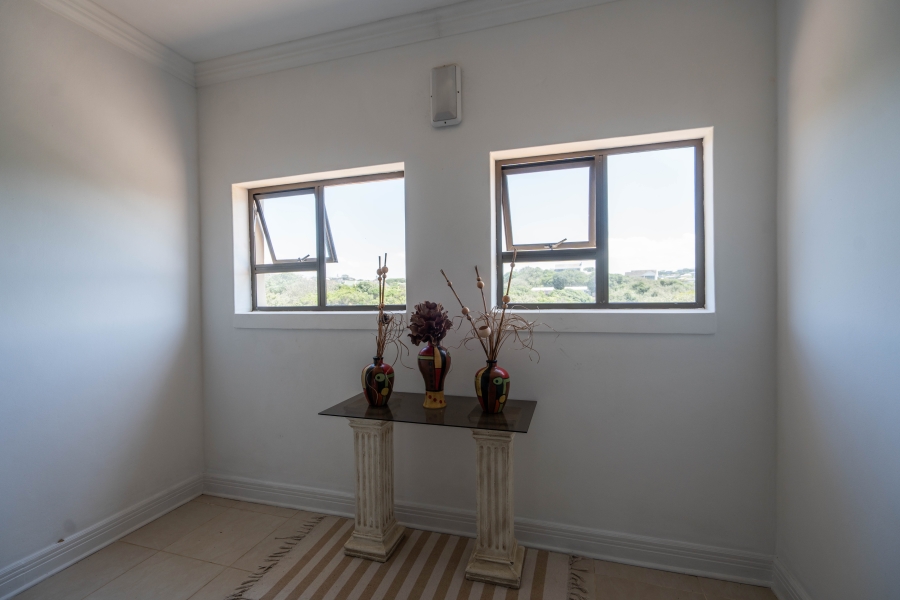 4 Bedroom Property for Sale in West Bank Eastern Cape